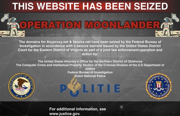 Плакат про операцію Moonlander